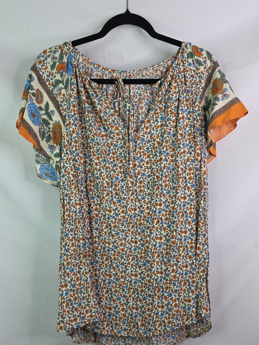 SHEIN Plus Size 2x Cream Floral Blouse with Orange and Blue Accents Top